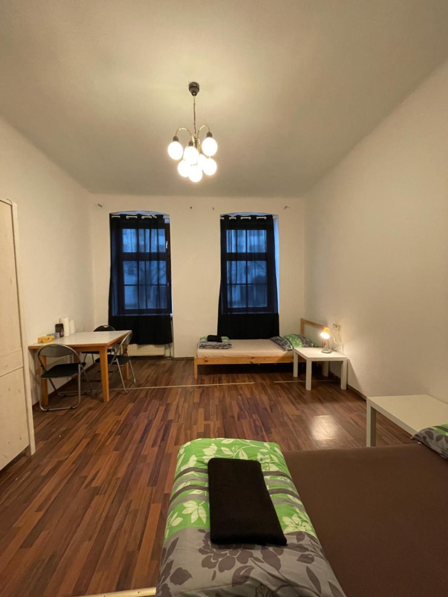 U6 Schoepfwerk Hostel 11 Wina Bagian luar foto