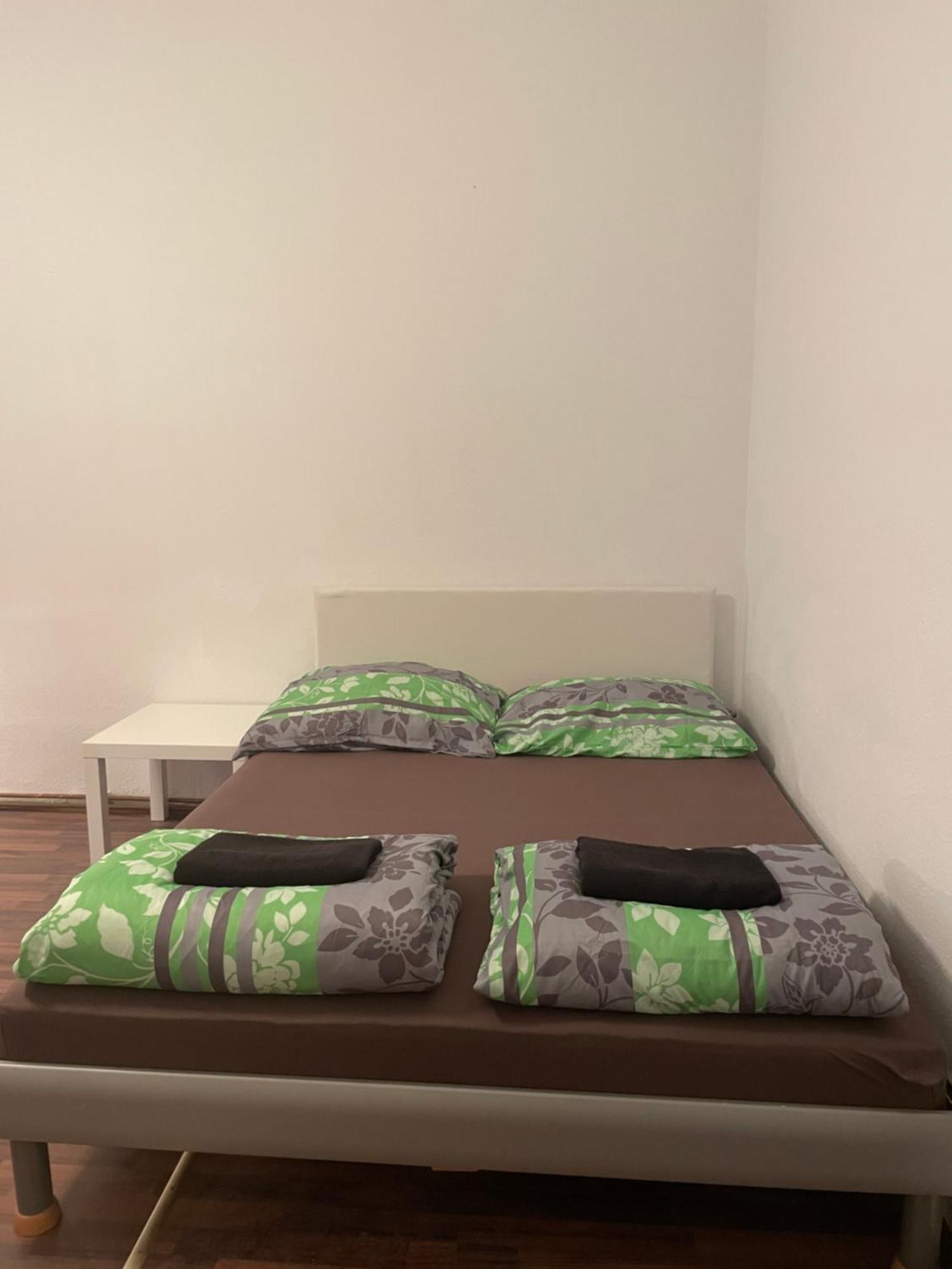 U6 Schoepfwerk Hostel 11 Wina Bagian luar foto
