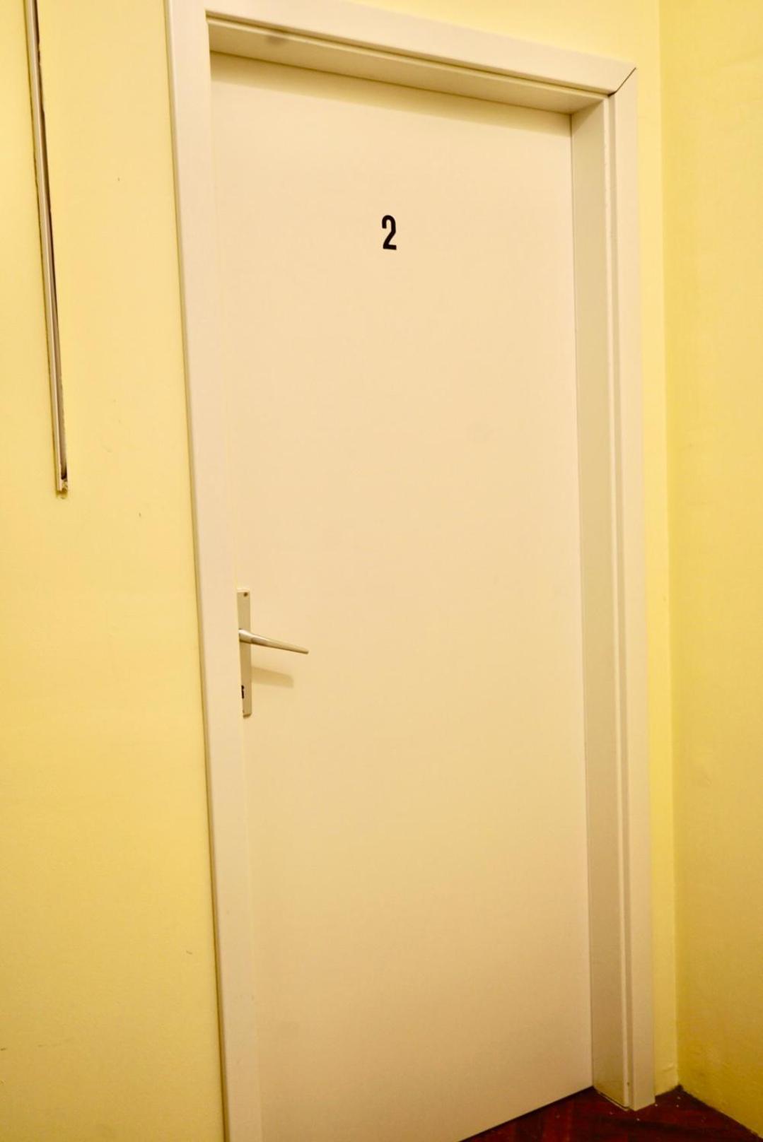U6 Schoepfwerk Hostel 11 Wina Bagian luar foto