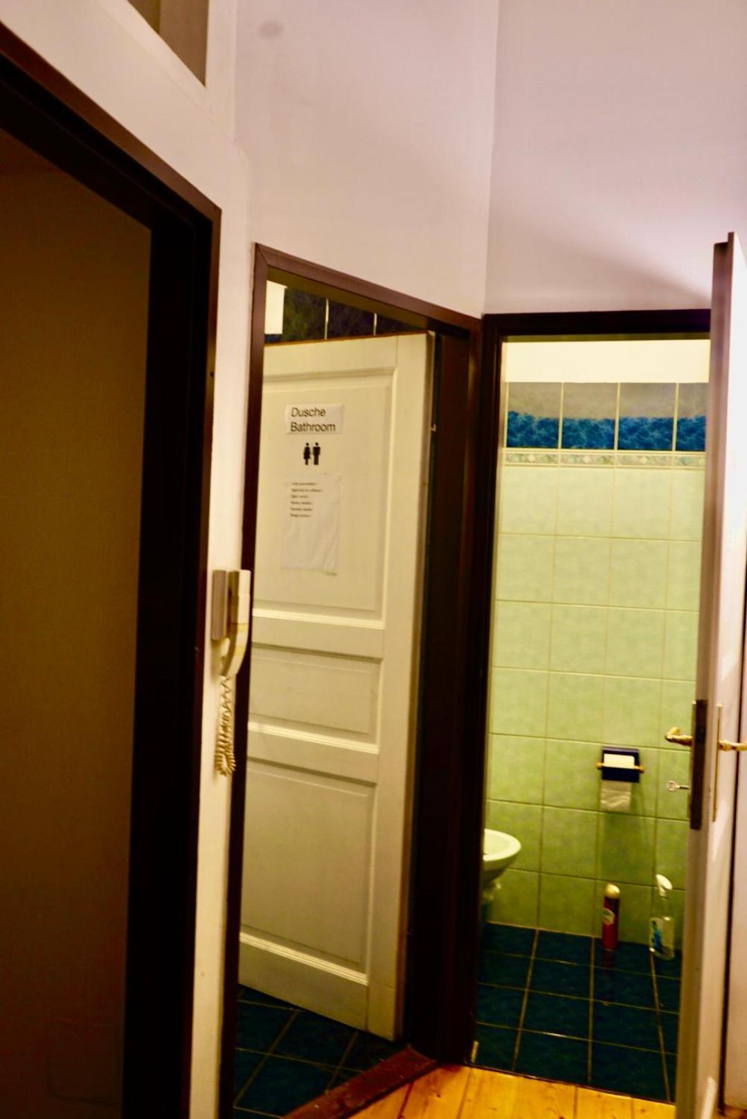 U6 Schoepfwerk Hostel 11 Wina Bagian luar foto
