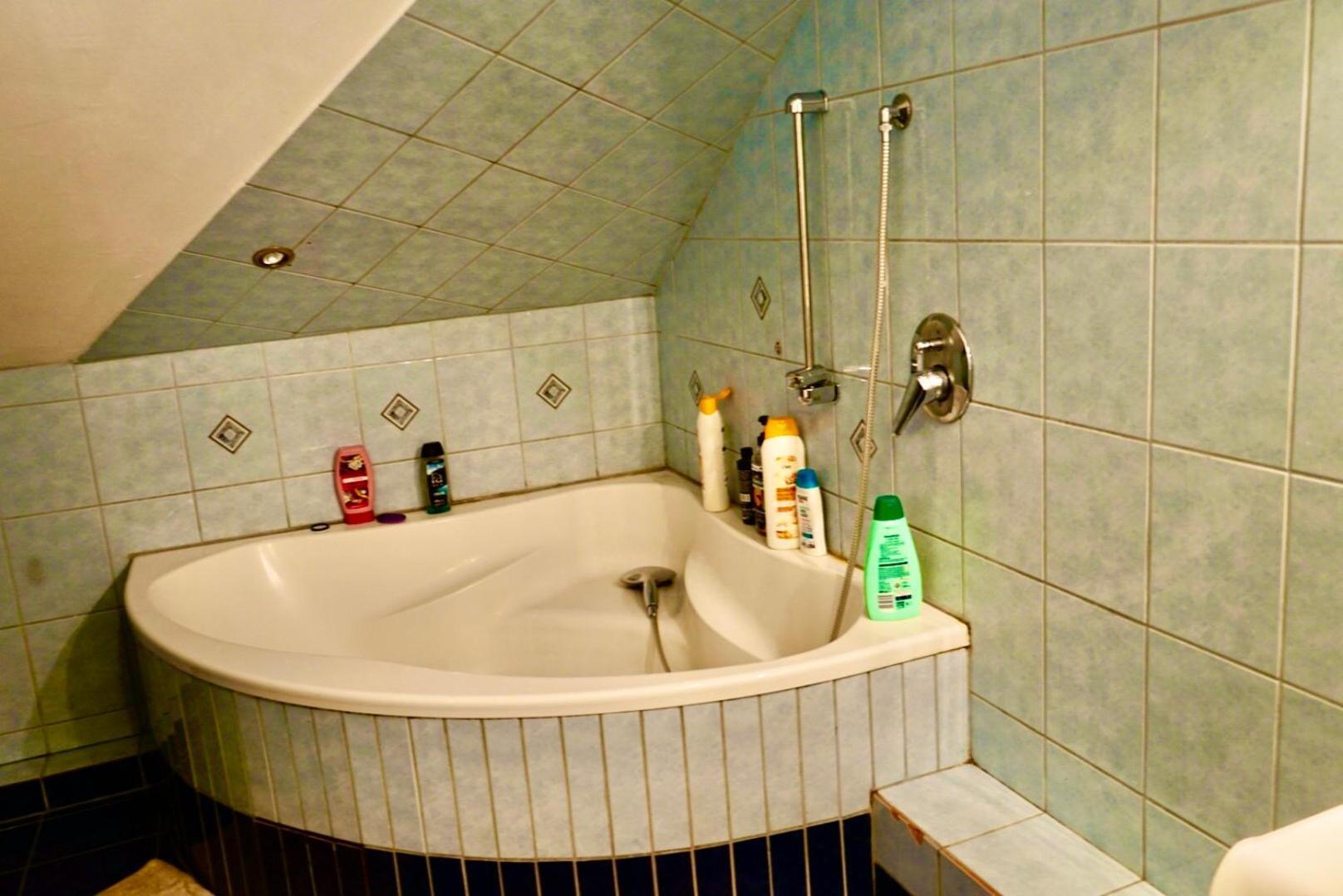 U6 Schoepfwerk Hostel 11 Wina Bagian luar foto