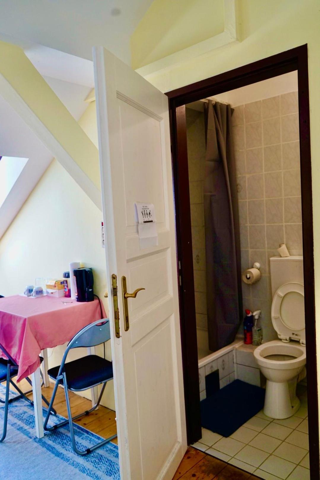 U6 Schoepfwerk Hostel 11 Wina Bagian luar foto